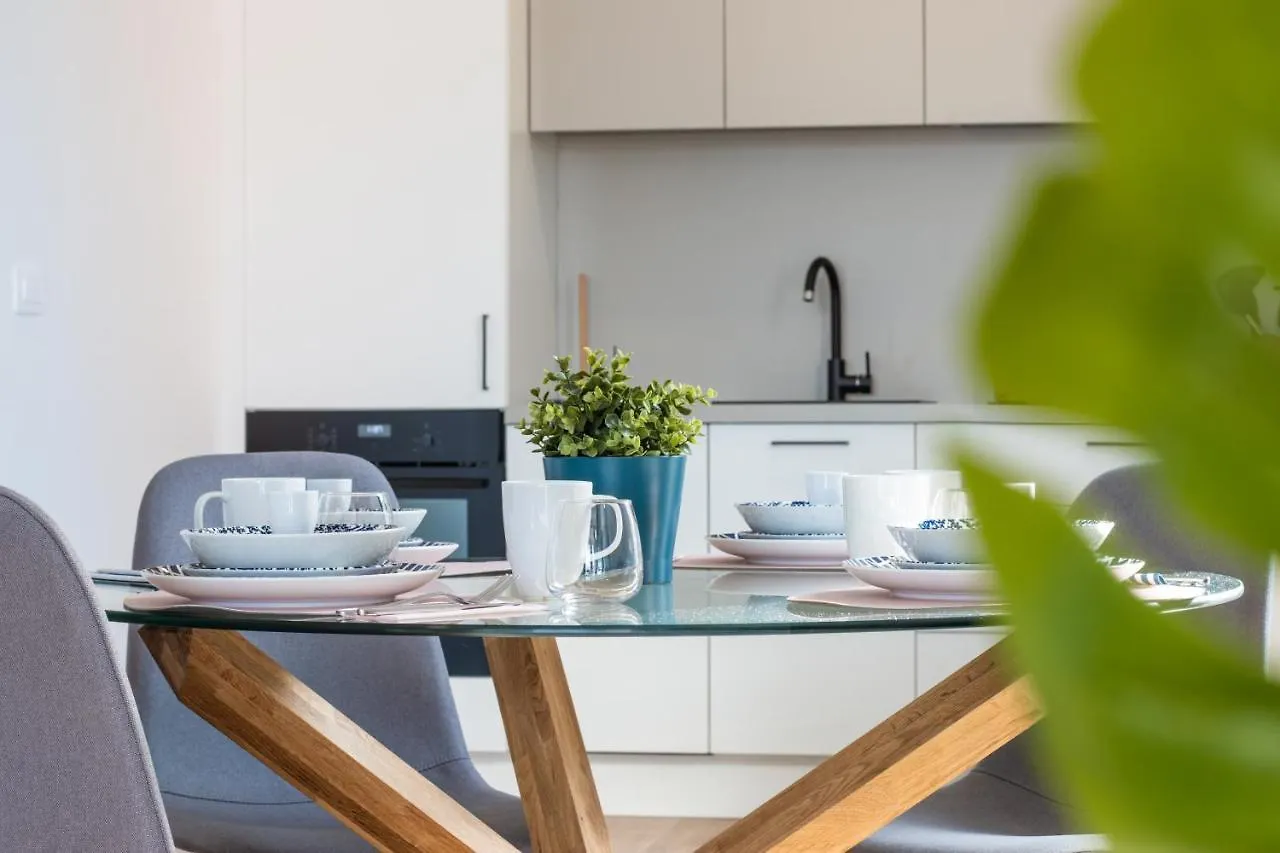 Apartment Navale With A Roof Terrace And A Heated Pool Trogir