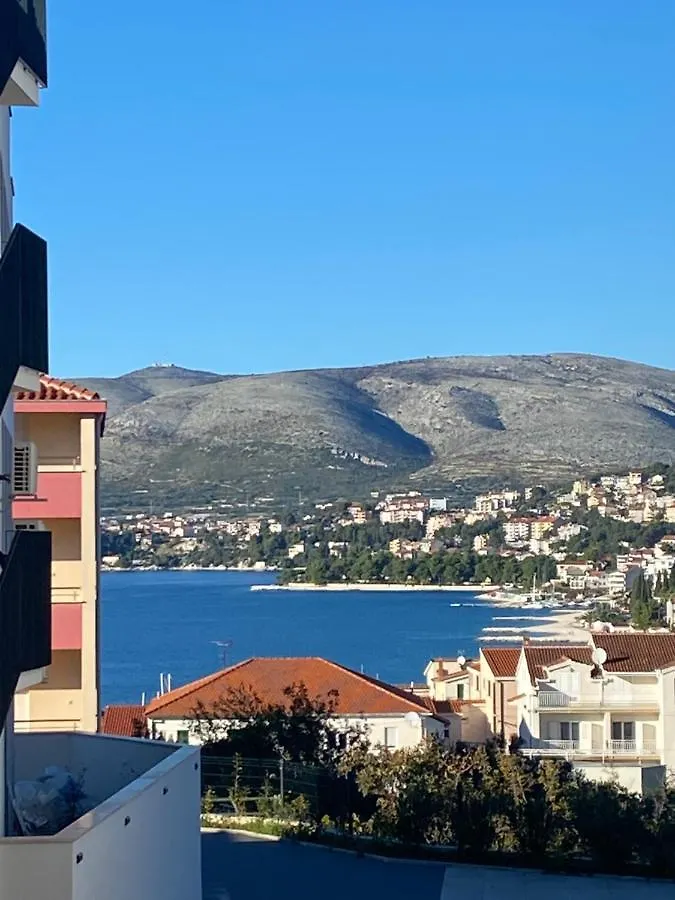 Apartment Navale With A Roof Terrace And A Heated Pool Trogir Croatia