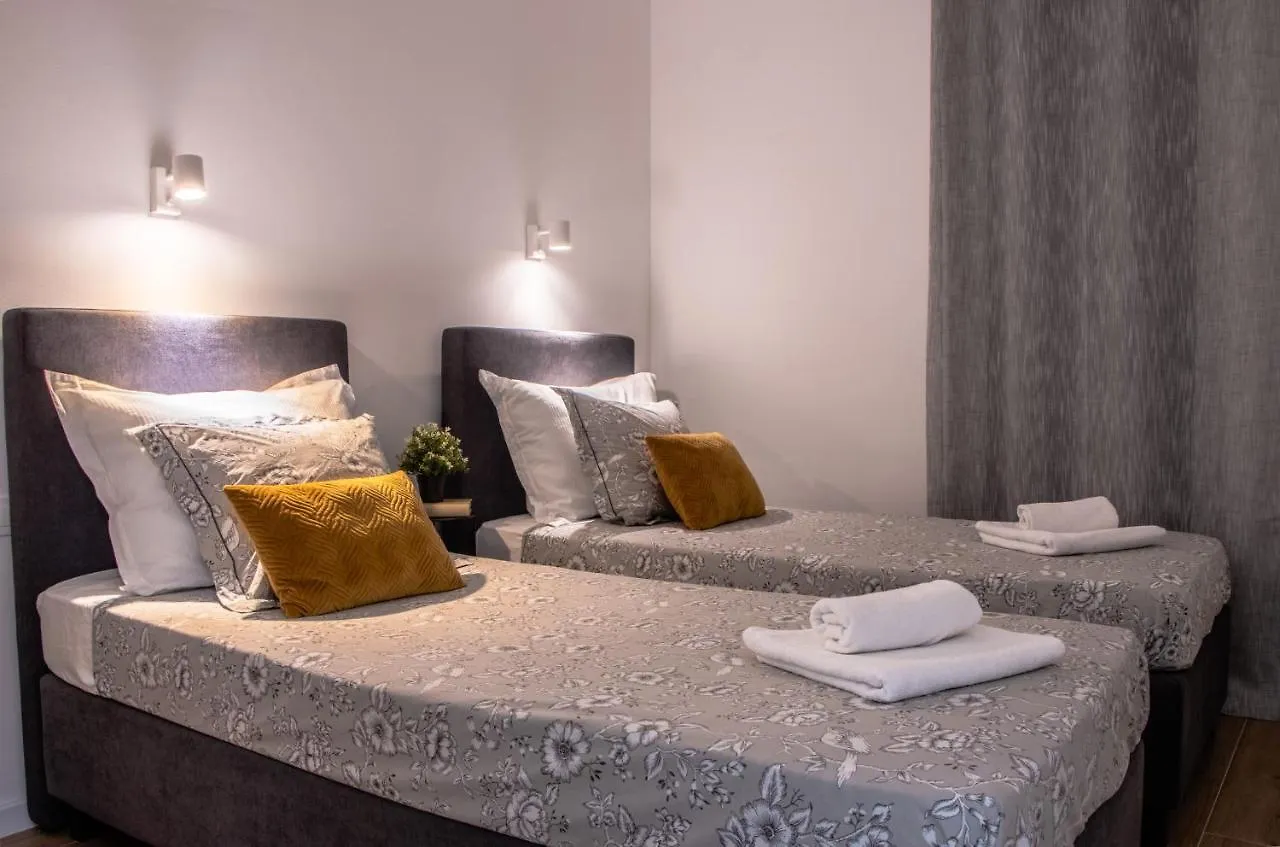 Apartment Navale With A Roof Terrace And A Heated Pool Trogir Croatia
